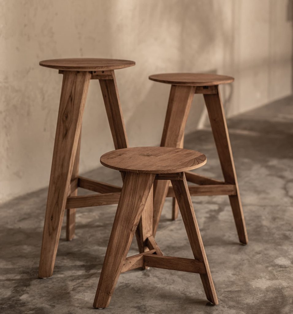 tabouret 3 pieds en bois récupéré